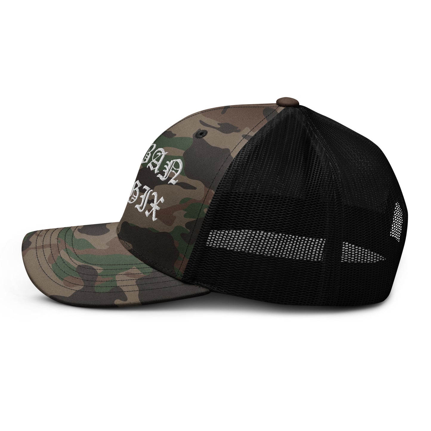UM Camouflage trucker hat
